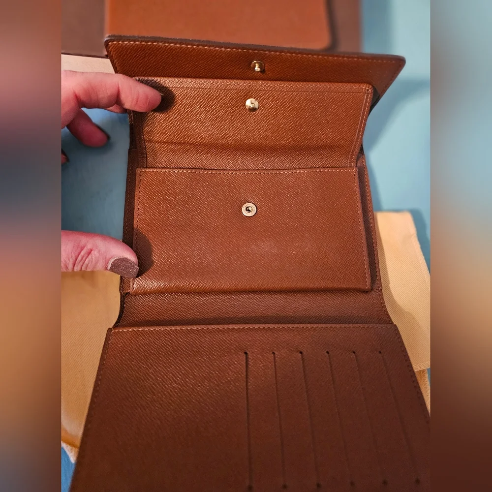 Louis Vuitton Porte Tresor Etui Papiers Monogram Wallet - Picture 9 of 15